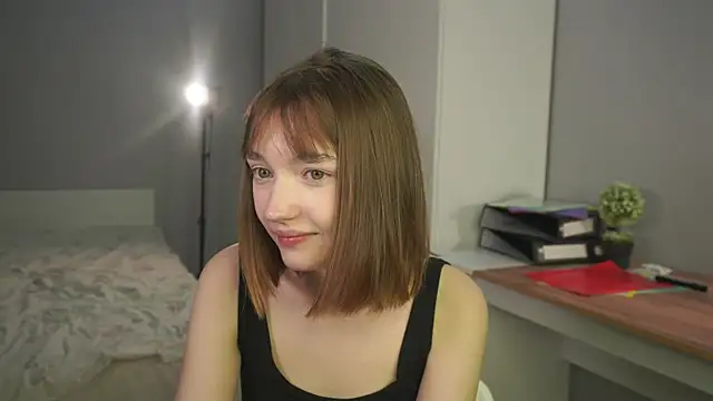 Leyla_crsh webcam