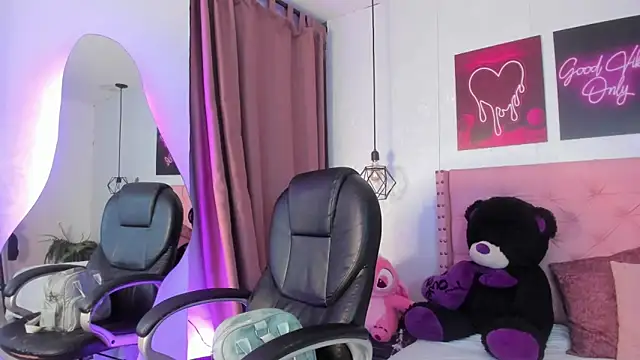 miafox__ webcam