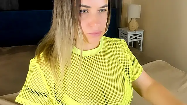 JuicyMillena webcam