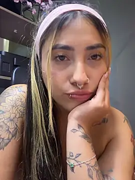 ManuelaVeeleez webcam