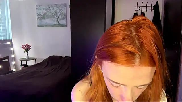AliceServanica webcam