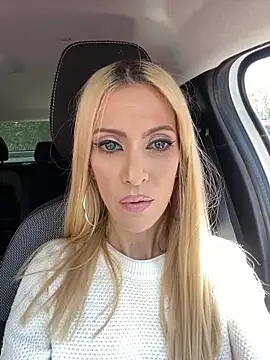 EllaBlake webcam