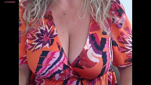 JenniLowen webcam