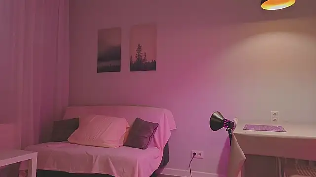 Mia_Luw webcam