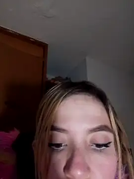 saracush17 webcam