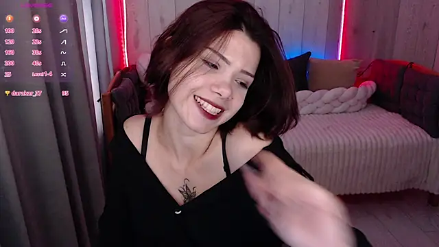 llittle-peachh webcam