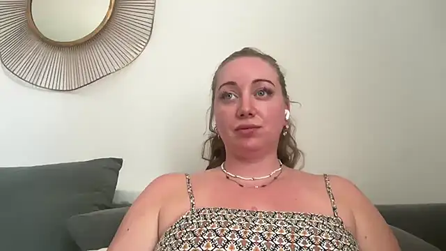 arielsweetieee webcam