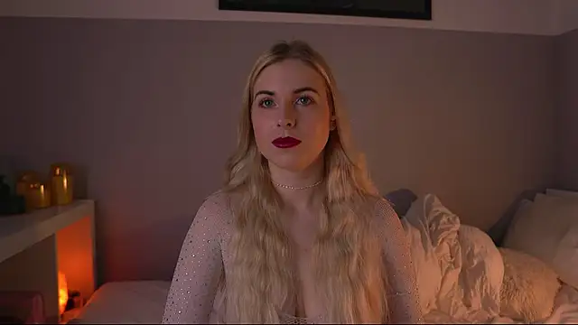 lorrie_love_story webcam