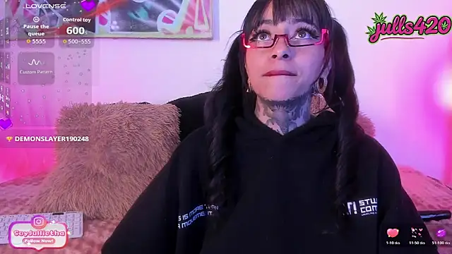 Julls420_ webcam
