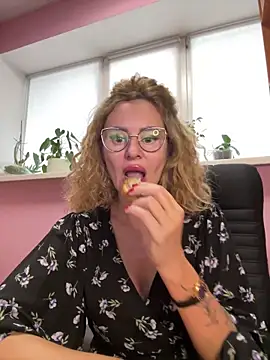 Tania201243 webcam