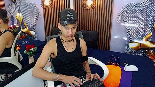 Skinny_cute_Alyer webcam
