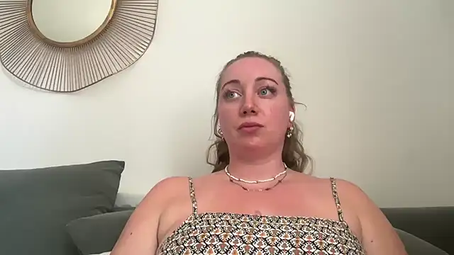arielsweetieee webcam