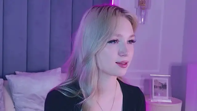 Shy_Barbie webcam