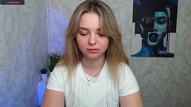 NicoleAura webcam