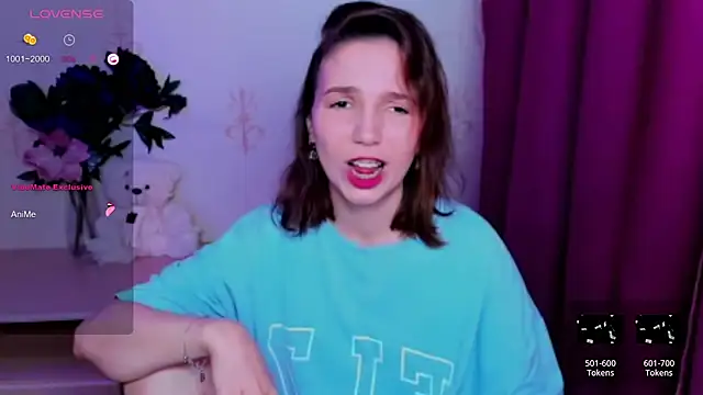 KindHazelHere_ webcam