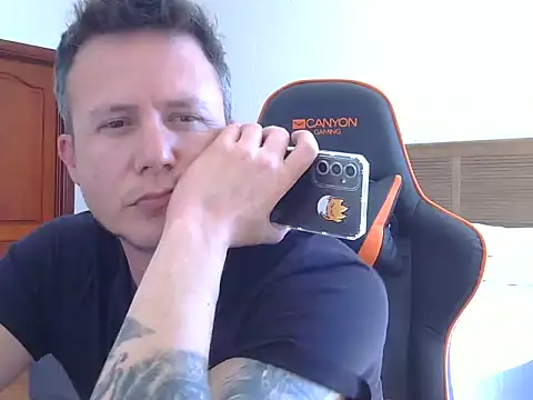 TroyDieselXXX webcam