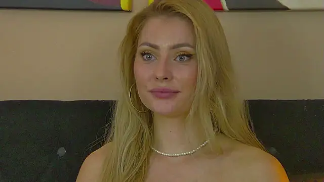 MisshaNight webcam