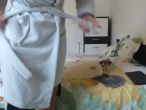 hornymilf72 webcam