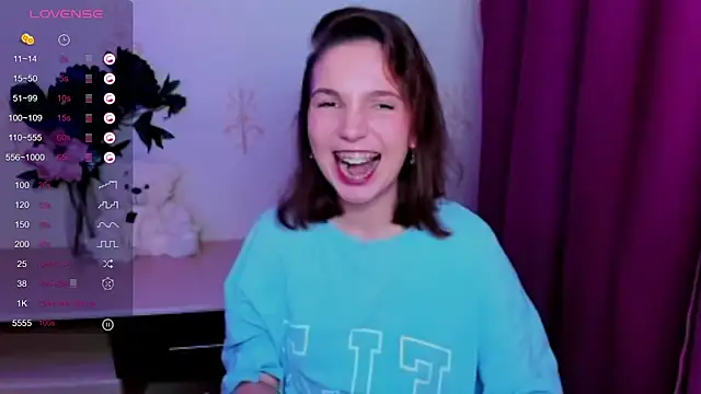 KindHazelHere_ webcam