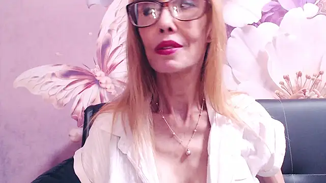 BlondPussy webcam