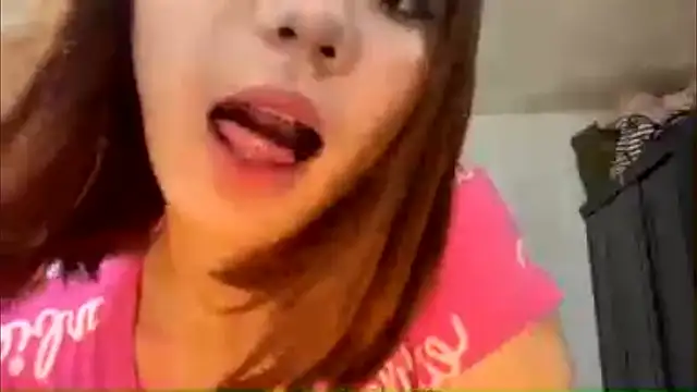 RaisaDiep webcam