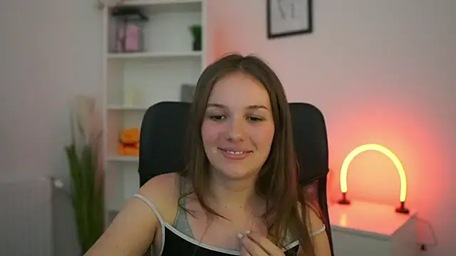 HAdeGigi18 orgasm webcam show