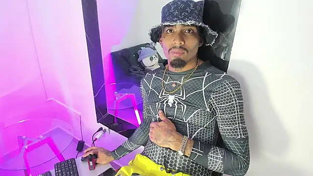 Rpoolrboy webcam
