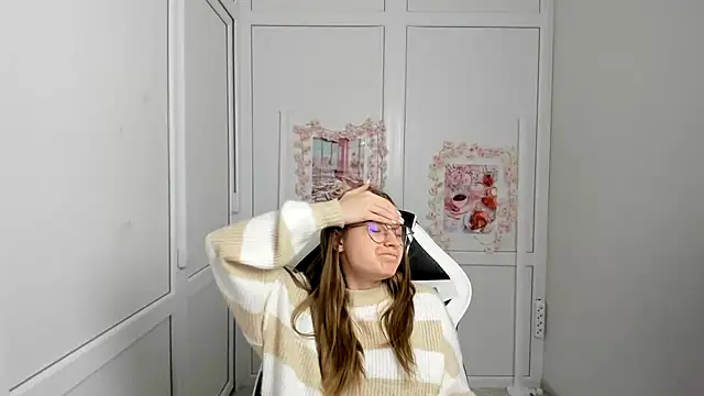Mia_kristal webcam