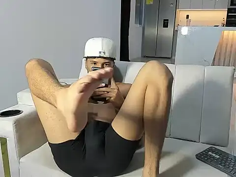 latinmenonfire webcam