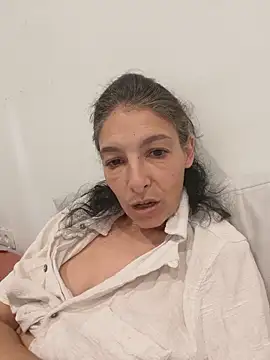 sposini69 (F milf) - Bottiglia in culo