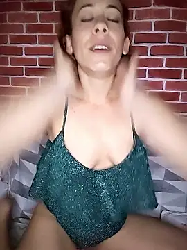 HotGinger66 webcam