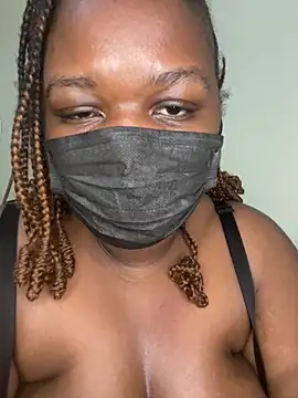 MaskedBootyLicious28 cockrating cam girl