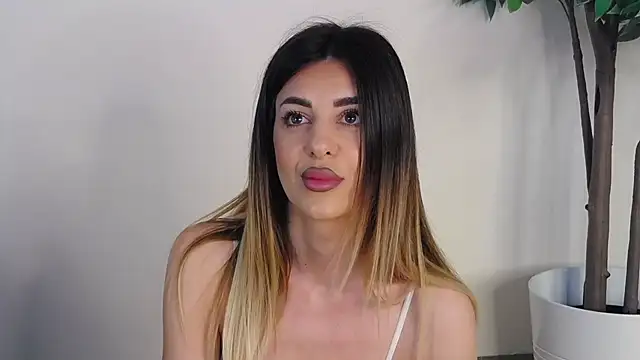 IvyLustt webcam
