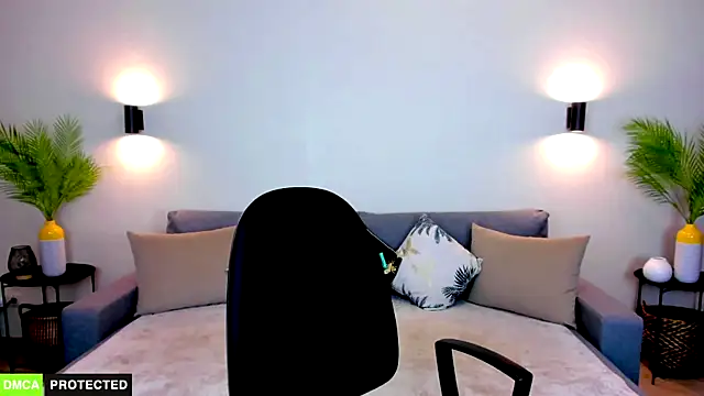 TheWoman__ webcam