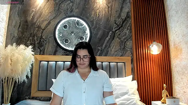 BellaPeers_ webcam