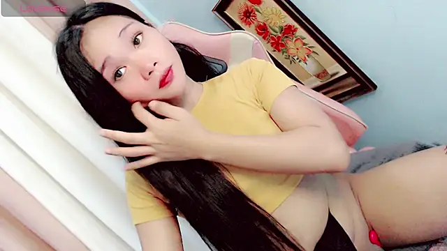Amomentoflust99 webcam