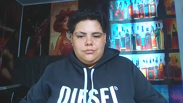 Hailey_Curvy webcam