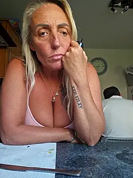 theblondecocklover webcam