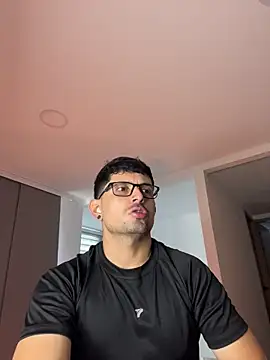 TroyeSavage webcam