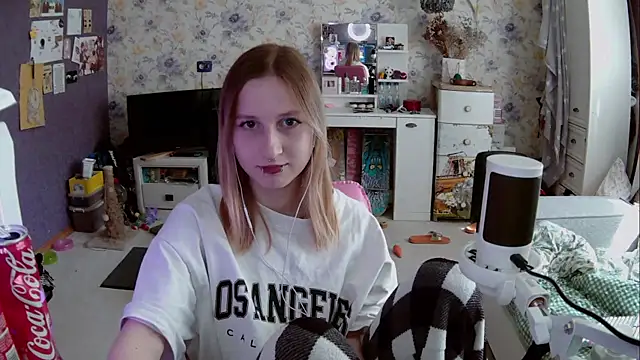 DeidraMeja webcam