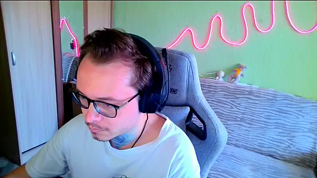 MeLanXolik webcam