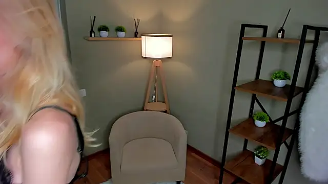 PlushyMood webcam
