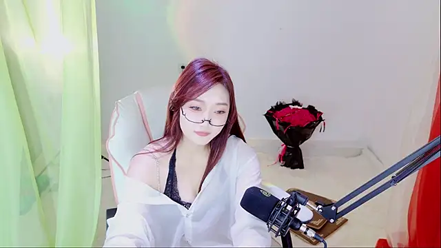 luna-168 - Luna-168's free webcam - UK Sex Cams