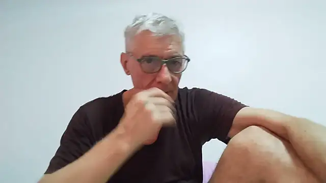 BIGUNCUTHARDCOCK webcam