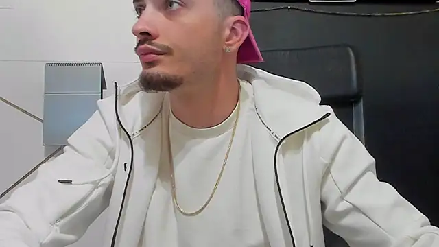 BrandonTate webcam