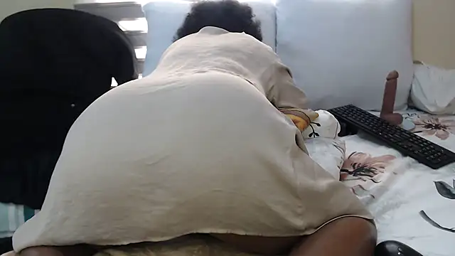 Foxybrownxx1 webcam