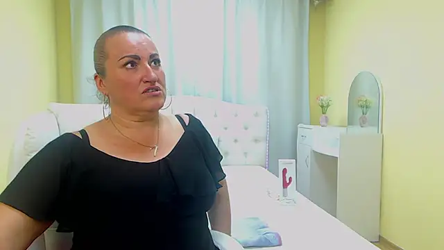DianaMGG tease and denial JOI