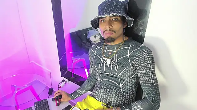 Rpoolrboy webcam