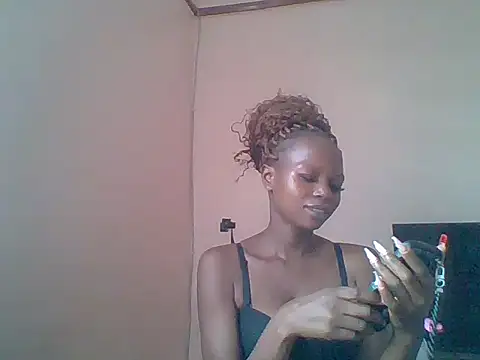 Pretty-Gloww webcam