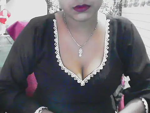 LovingPihu webcam